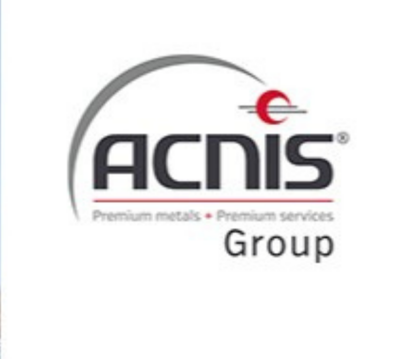 Acnis se retrouve au Yacht