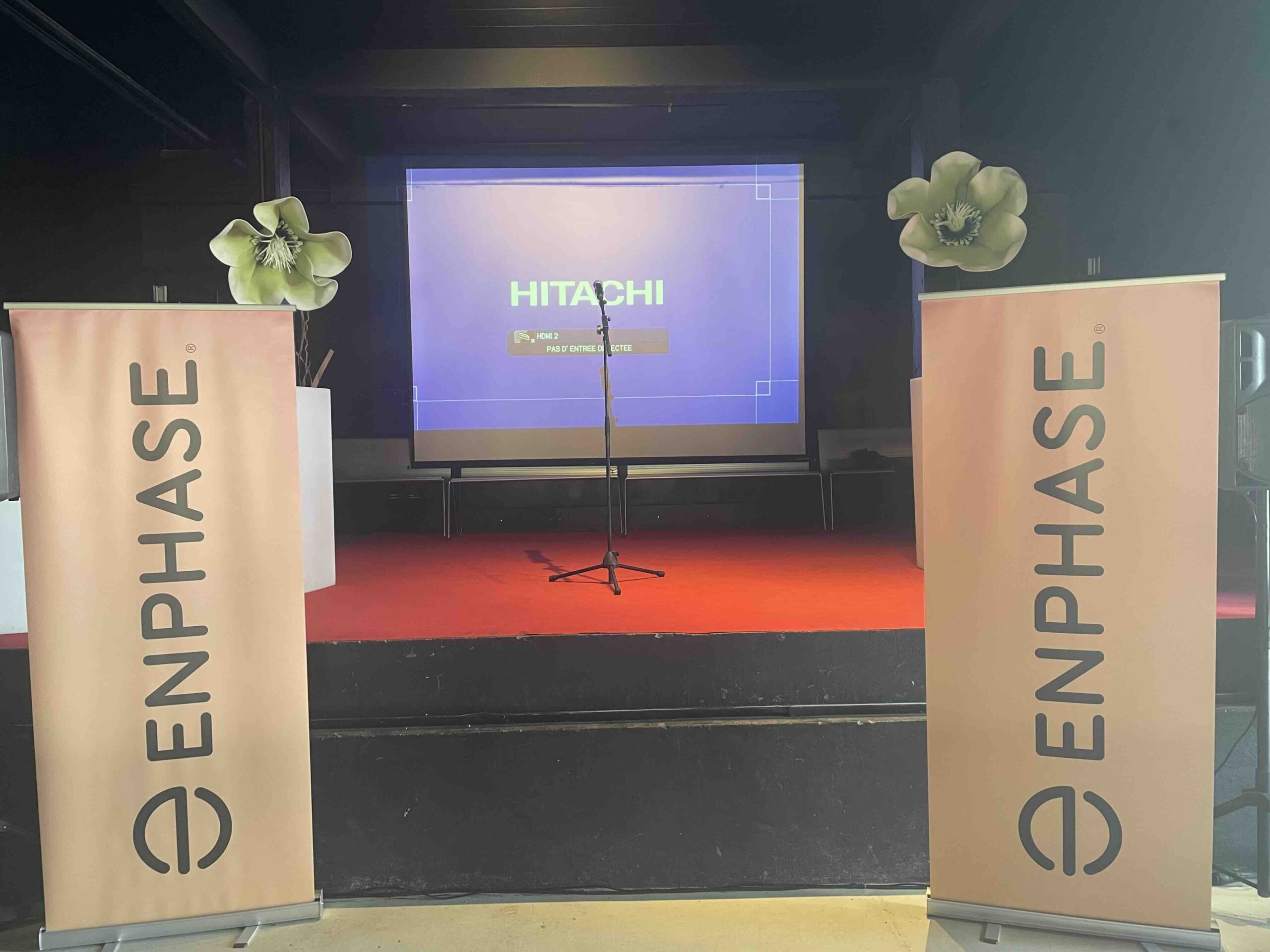 Enphase choisit le Yacht pour son lancement de produit solaire 450 participants sur la journée, un beau succès.