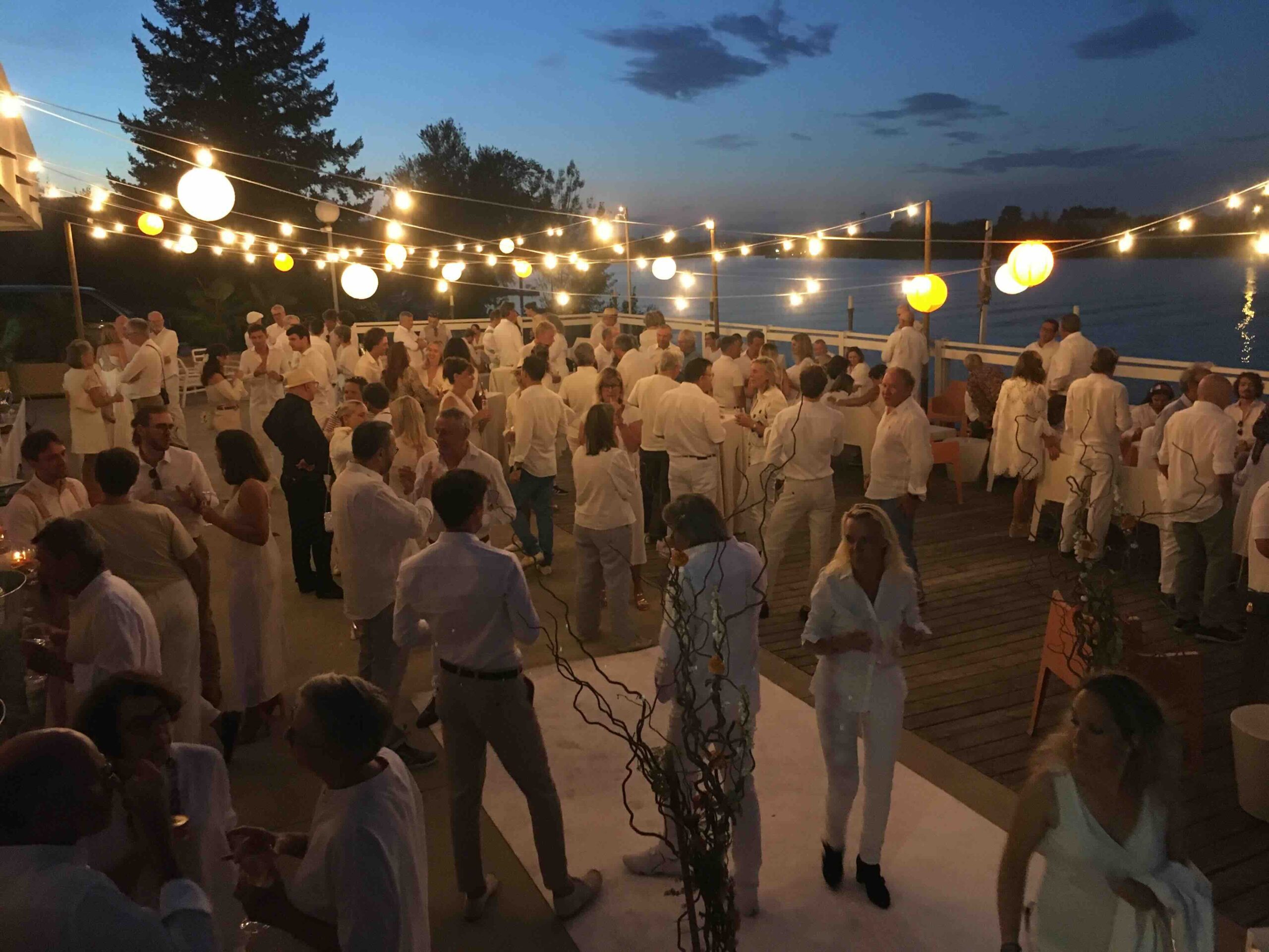 Soirée Guinguette au Yacht pour un anniversaire privé. The place to be !